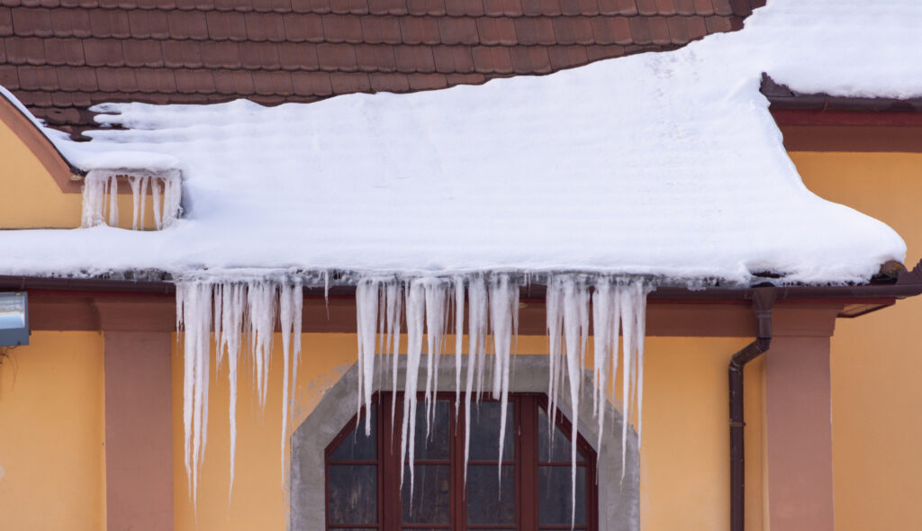 Formation of Ice Dams